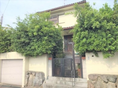 建築条件無し
土地面積 約67坪
買主様司法書士指定有
古家付土地