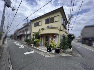 ☆北西角地につき日当たり、風通し良好
☆店舗付き住宅