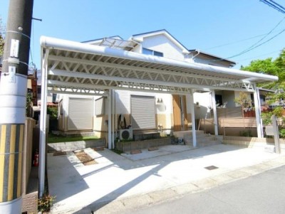 ☆カーポート付き駐車場3台
☆EV車充電設備あり