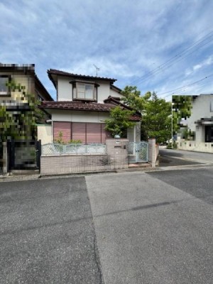 ・角地につき、陽当たり良好
・お好きな工務店で建築可能です。
・告知事項有