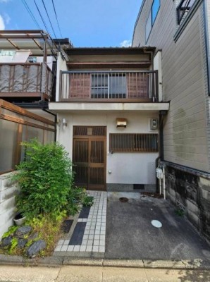 ☆２沿線以上利用可
☆再建築可
☆収益物件としてもおすすめ