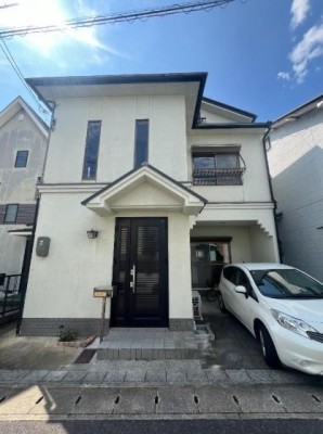 ☆駐車1台可
☆3階建
☆バルコニーあり
☆トイレ2ヶ所あり