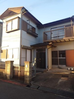 クロス張り替え CF張替え お風呂場新調 給湯器新調 トイレ新調 洗面台新調 シロアリ駆除(5年保証)
畳表替え ハウスクリーニング 階段手すり新調