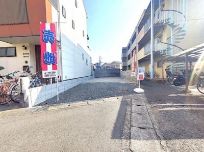 ☆建築条件なし更地
☆小学校、スーパーが徒歩５分圏内