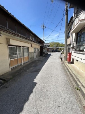 駅徒歩約2分の好立地！建築条件なし土地！解体更地渡し！