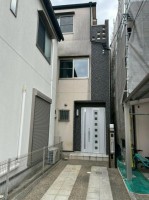 ☆駐車場あり
☆前道6m
☆3階建