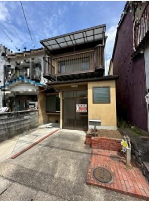 ☆南向き・日当たり良好
☆収納豊富
☆軽自動車駐車可