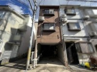 ☆3沿線利用可
☆2階と3階にバルコニーあり