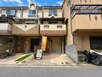 ☆南向き
☆二面バルコニー
☆全居室6帖以上
☆複数沿線利用可